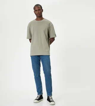 Low-Waist Skinny Fit Jeans