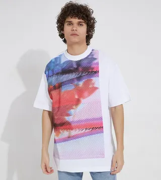 Large Motion Graphic Print T-Shirt