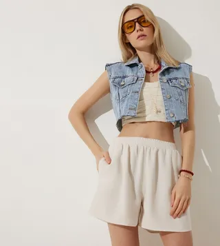 Solid Elastic Waist Linen Shorts