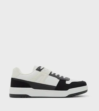 VALLELY Lace-Up Sneakers
