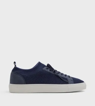 CABBOT Round Toe Lace-Up Shoes