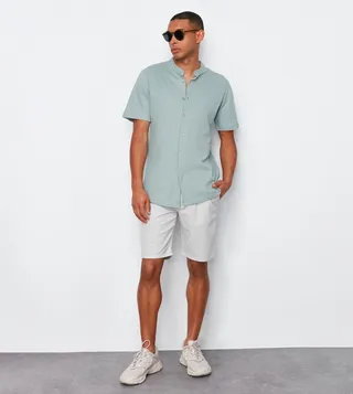 Solid Slim Fit Short Sleeves Shirt