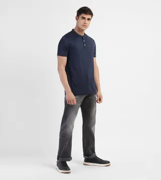 Solid Short Sleeves Henley Neck T-Shirt
