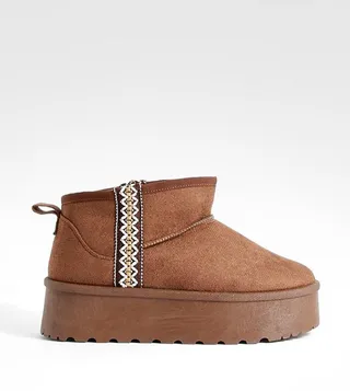 Embroidered Detail Cosy Platform Boots