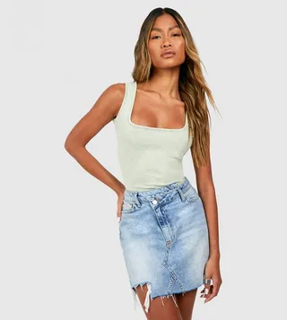 Solid Square Neck Sleeveless Top