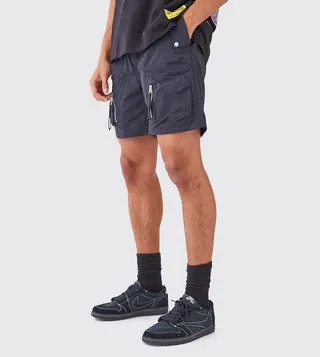 Elastic Waist Relaxed Pocket Detail Shorts