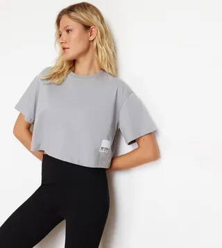 Solid Short Sleeves Crop T-Shirt