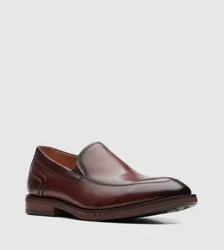 UN Hugh Step Slip-On Formal Shoes