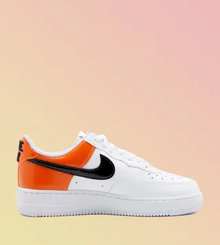 Air Force 1 '07 ESS Lace-Up Sneakers