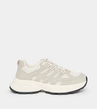 Toggle Tie Runner Sneakers