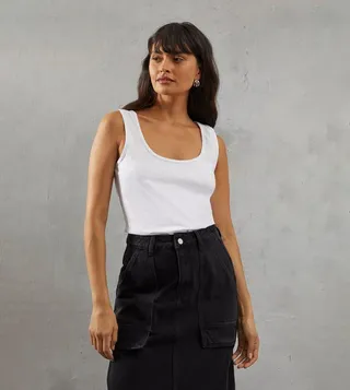 Solid Sleeveless Top