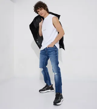 High Waist Tapered Jeans