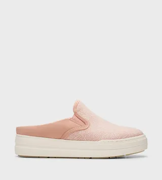 AUDREIGH COVE Slip-On Clogs