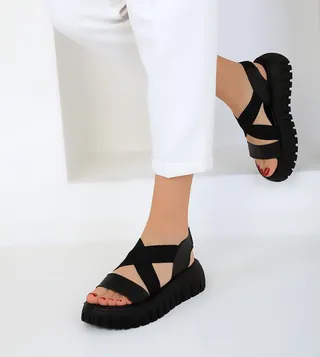 Strappy Chunky Flatform Sandals
