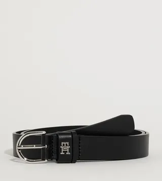 Essential Buckle Closure Leather Belt