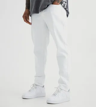 Mid Rise Tapered Jeans