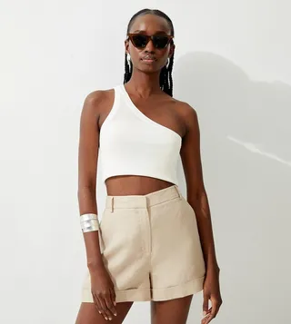 Linen Tailored Mid Rise Shorts