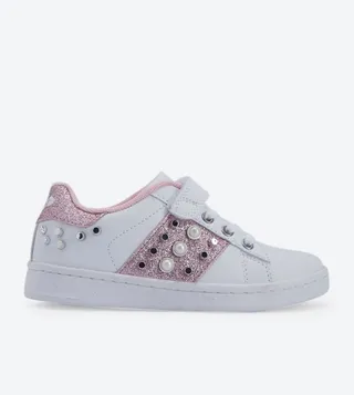 Perla Round Toe Sneakers