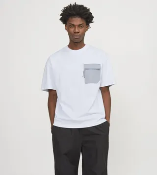 Pocket Detail Short Sleeves T-Shirt