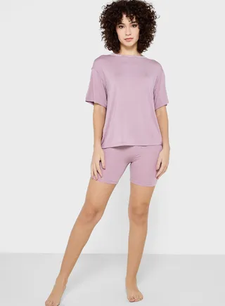 Round Neck T-Shirt & Pyjama Set