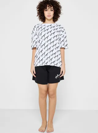Printed Round Neck T-Shirt & Pyjama Set