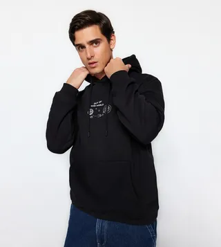 Embroidered Long Sleeves Oversized Hoodie