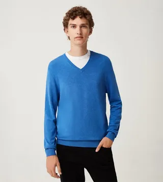Solid V-Neck Knitted Pullover