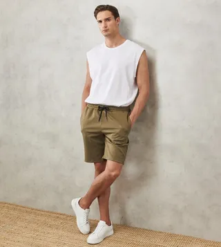 Solid Drawstring Waist Shorts