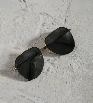 Tinted Metal Frame Aviator Sunglasses