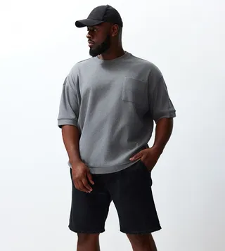 Pocket Detail Short Sleeves Oversized T-Shirt