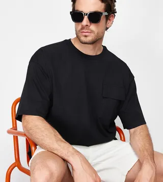 Pocket Detail Short Sleeves T-Shirt