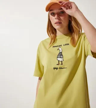Embroidered Short Sleeves Oversized T-Shirt