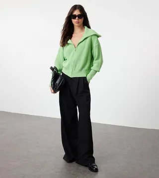 Knitted Wide Collared Cardigan