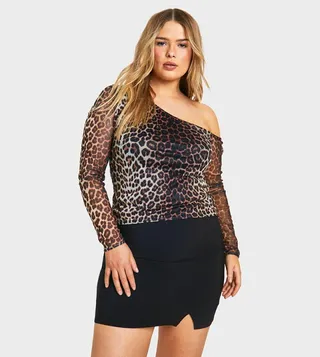 Curve Leopard Patterned Mesh Top
