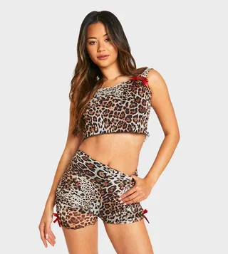 Leopard Patterned Ruched Ribbon Booty Shorts