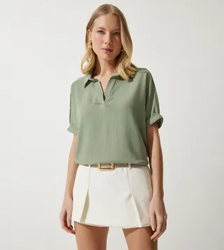 Crinkled Short Sleeves Collared Top