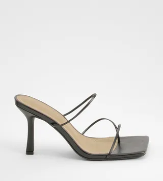 Wide Fit Asymmetric Toe Post Square Toe Heel Sandals