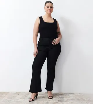Curve Button Detail Extra Flexible Flared Jeans