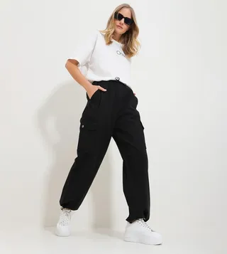 Solid Elastic Waist Cargo Pants