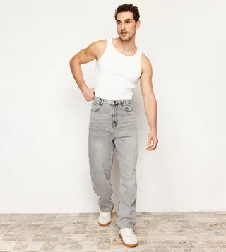 Pocket Detail Baggy Fit Jeans