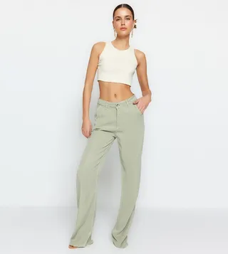 Solid Button Closure Wide Leg Jeans