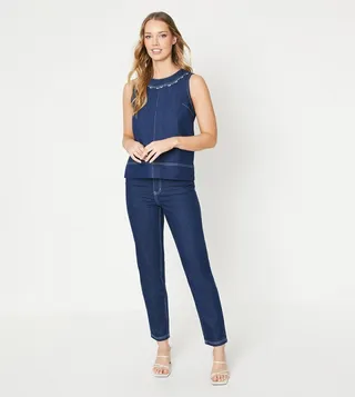 Embroidered Pocke Straight Fit Jeans