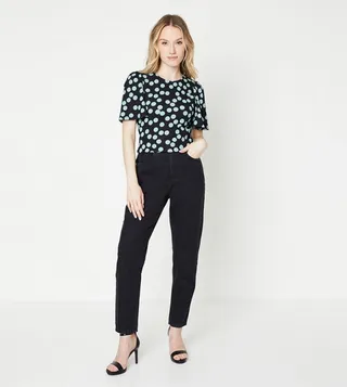 Relaxed Mom Fit Jeans