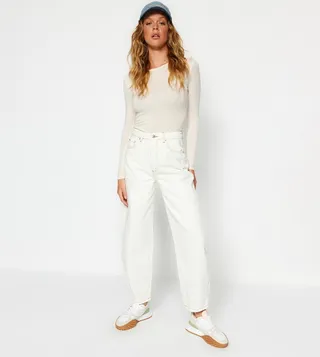 High Waist Straight Fit Jeans