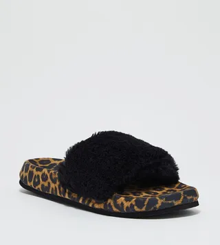 Staycozy Flat Slide Sandals