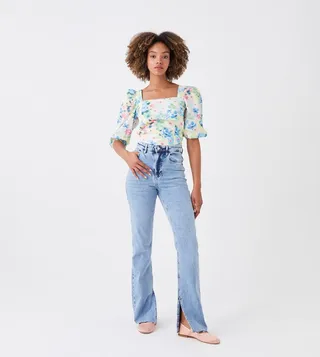 Mid Rise Straight Fit Jeans