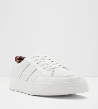 MIDCOURT Lace-Up Sneakers
