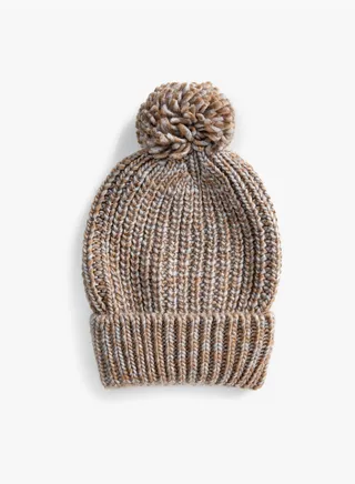 Pompom Detail Rib-Knit Beanie
