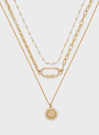 Triple Layered Chain Necklace With Sunburst Pendent