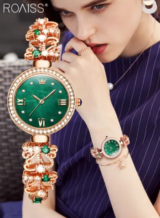 Women's Bracelet Quartz Watch with Analog Display Round Green Dial and Butterfly Design Diamond Bracelet Waterproof Elegant Wristwatch as Gift for Ladies 